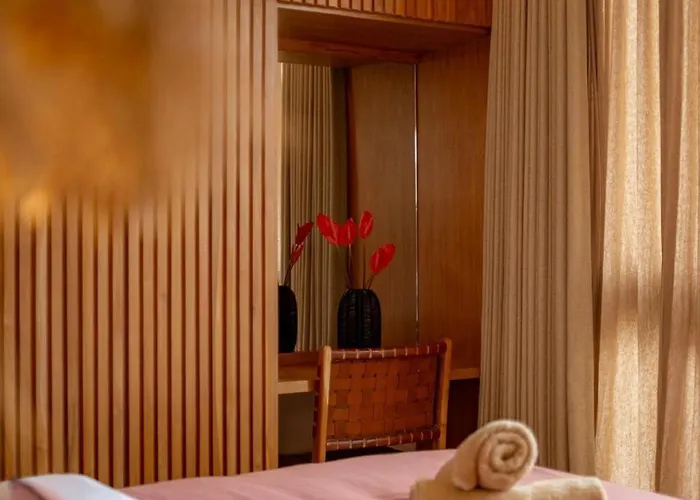 Warm & Cozy Pool With Modern Comforts Holiday home *